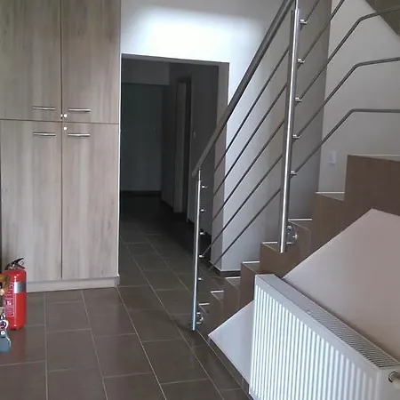 Bed and breakfast Toldi Panzio Es Etterem *