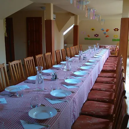 Bed and breakfast Toldi Panzio Es Etterem